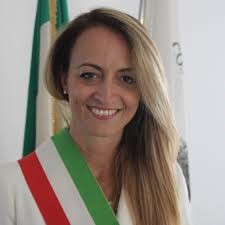 San Salvo, bevande in vetro vietate all’aperto