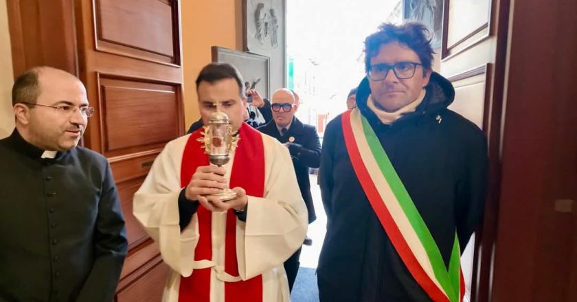 A Vasto esposta fino a domani la Sacra Ampolla di Ortona