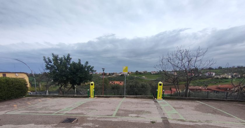 Negli uffici postali di Monteodorisio e Palombaro attivate le prime colonnine “Polis” per la ricarica dei veicoli elettrici