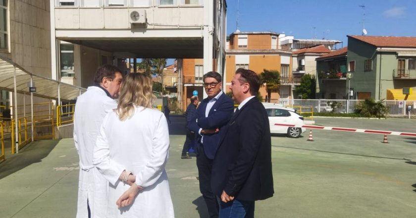 Il direttore generale della Asl, Mauro Palmieri, in visita nel Vastese: priorità a ospedale e assistenza primaria