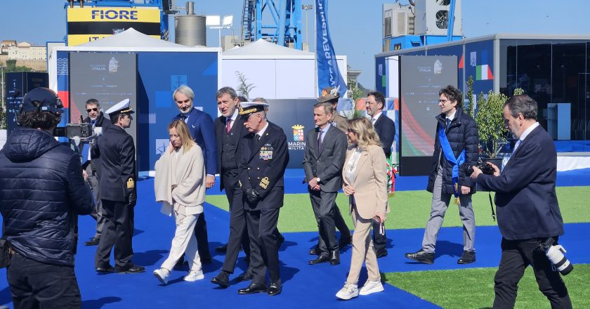 Giorgia Meloni ad Ortona per visitare l’Amerigo Vespucci