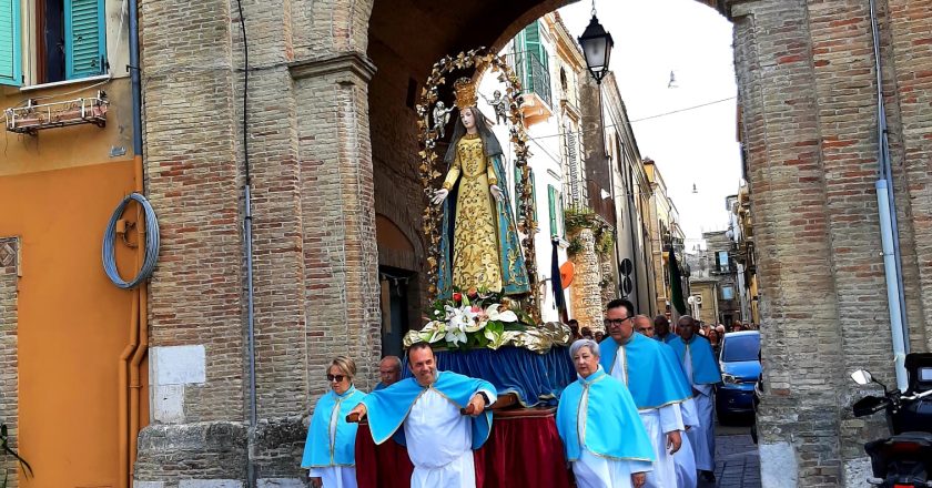 Festa di Santa Maria Incoronata, oggi la solenne processione di ritorno 