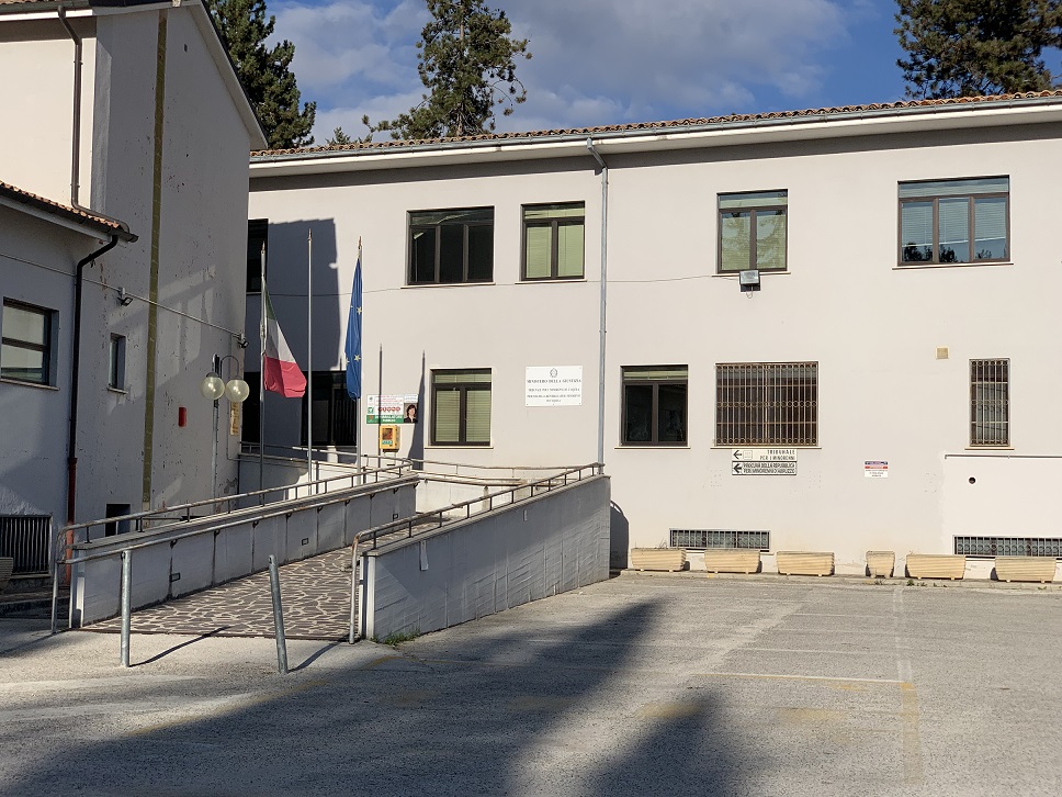 Tribunale minori l'Aquila