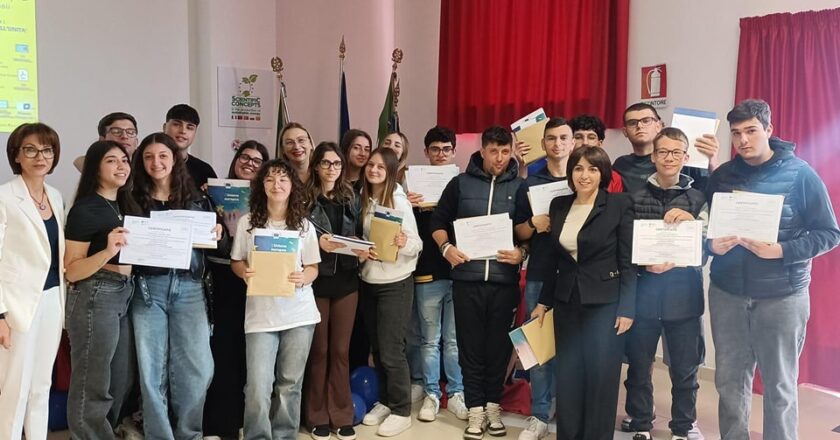 Giornata dell’Europa e delle Mobilità Internazionali, all’Istituto “Mattioli – D’Acquisto” l’evento “La forza della diversità, la bellezza dell’unità”