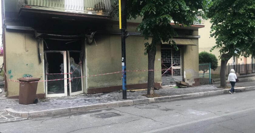 Rogo al negozio di Vasto, indagini in corso e abitazione sgomberata
