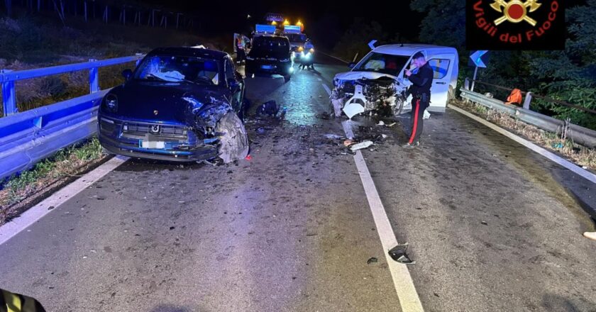 Incidente stradale in piena notte sulla Statale 16, a Casalbordino. Fortunatamente senza feriti