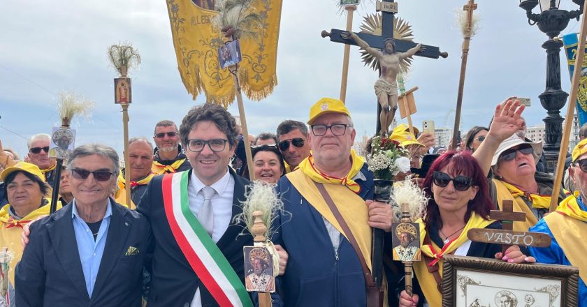 Menna a Bari per San Nicola e per rinsaldare il gemellaggio con il capoluogo pugliese