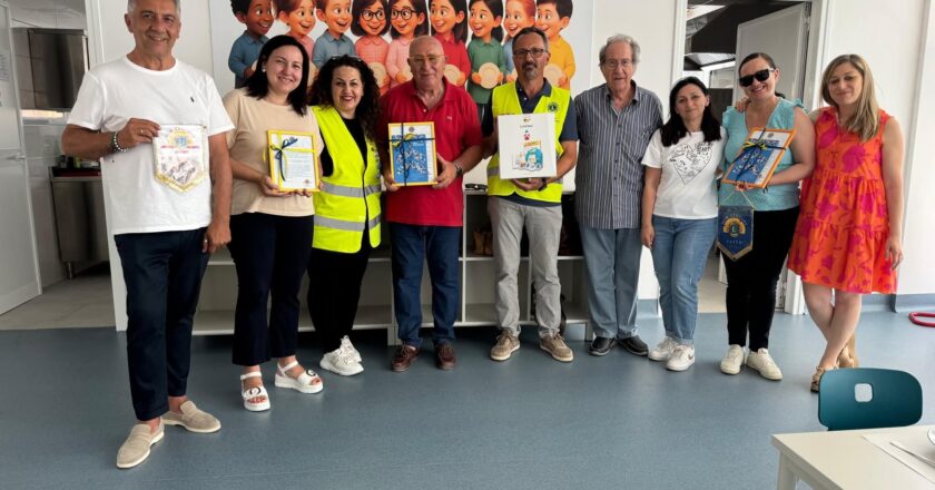 Casalbordino, la donazione del Lions Club di Vasto per la mensa scolastica