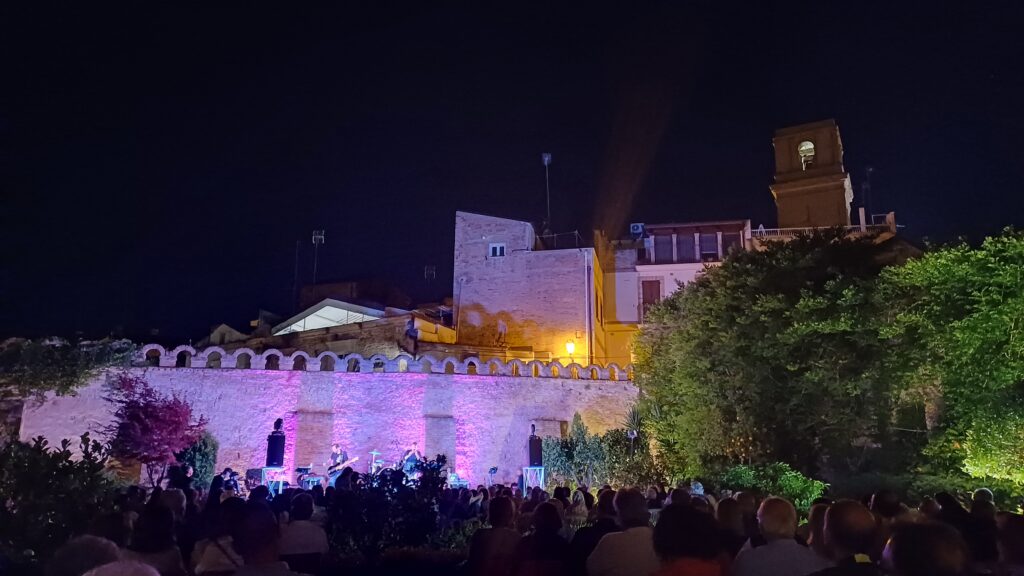 giardini palazzo d'avalos