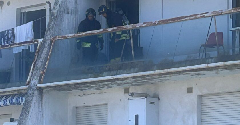 Vasto, principio di incendio in un appartamento