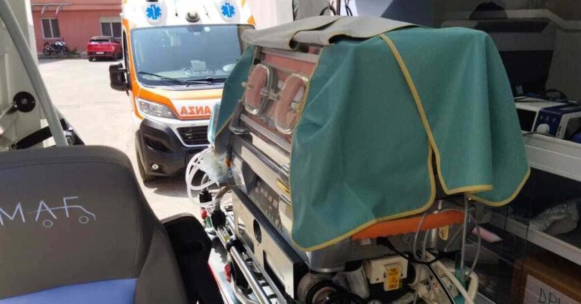Sicurezza e alta tecnologia per i neonati critici: a Chieti la nuova ambulanza Sten per il trasporto in emergenza