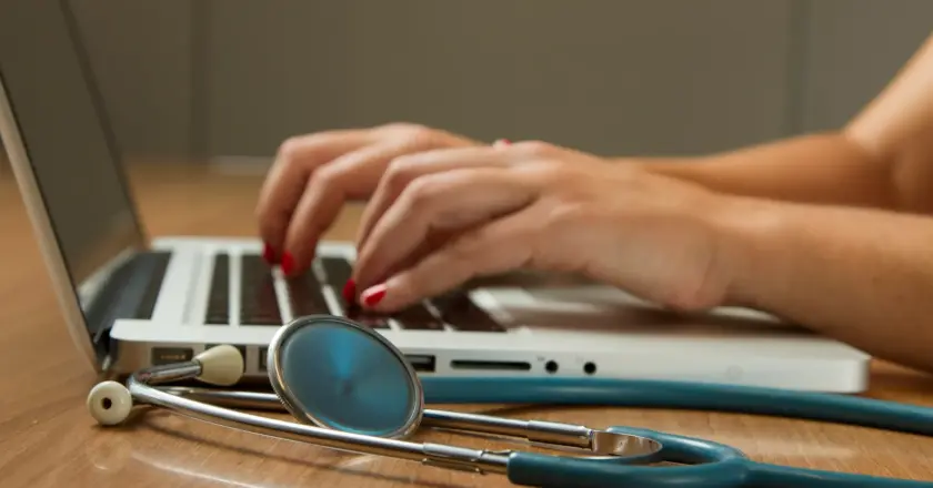 Sanità digitale in Abruzzo: mezzo milione di cittadini già attivi sui servizi online