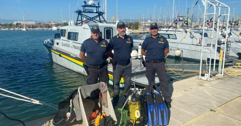 Pesca illegale di ricci di mare, a Punta Penna multati due sub