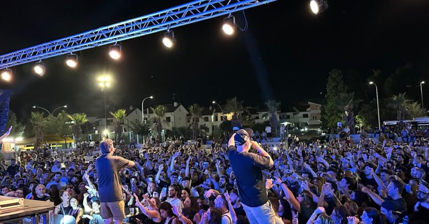 Pienone per il Diorama Festival a San Salvo Marina: musica, entusiasmo e grandi nomi all’Arena del Mare