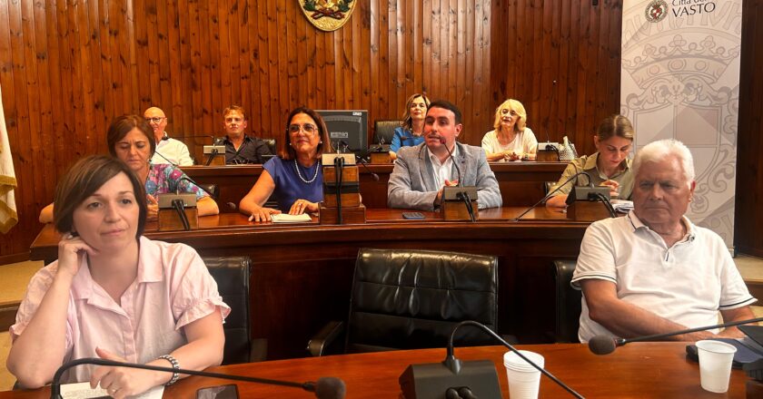 Premio letterario Emily, l’edizione 2025 presentata in Comune «Parola scritta come strumento di denuncia e di riscatto»