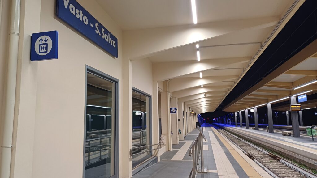 stazione ferroviaria