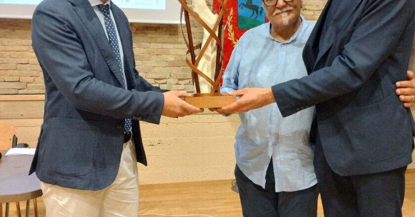 Il maestro Mario Stefano Pietrodarchi è cittadino onorario di Pollutri, il sindaco: “Un’eccellenza del nostro territorio”