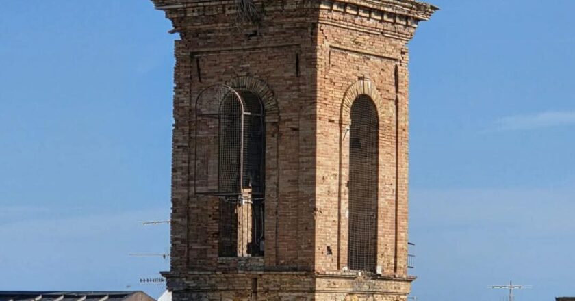 Fossacesia, il campanile della Chiesa del Rosario danneggiato dal maltempo del 3 agosto