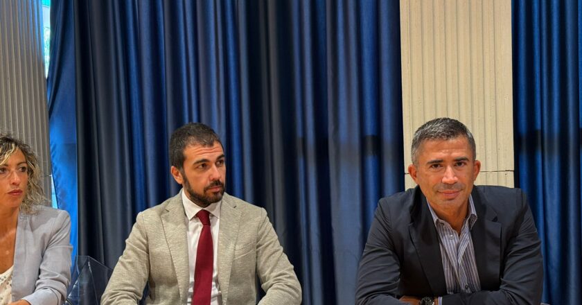 Dazi, Marinelli e Paolucci (PD): “L’Abruzzo primo bersaglio dei dazi USA, la Regione si svegli: serve una strategia e un tavolo permanente per difendere le nostre imprese”