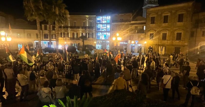La Palestina chiama, Vasto risponde. Piazza piena