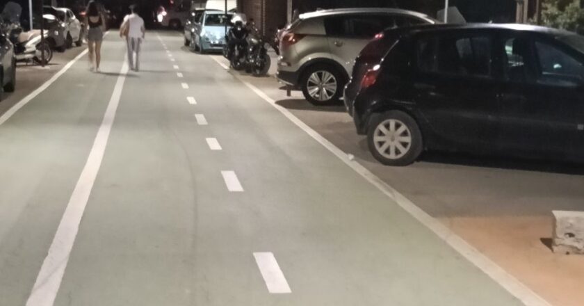 Via Verde presa d’assalto dalle auto, multe e rimozioni
