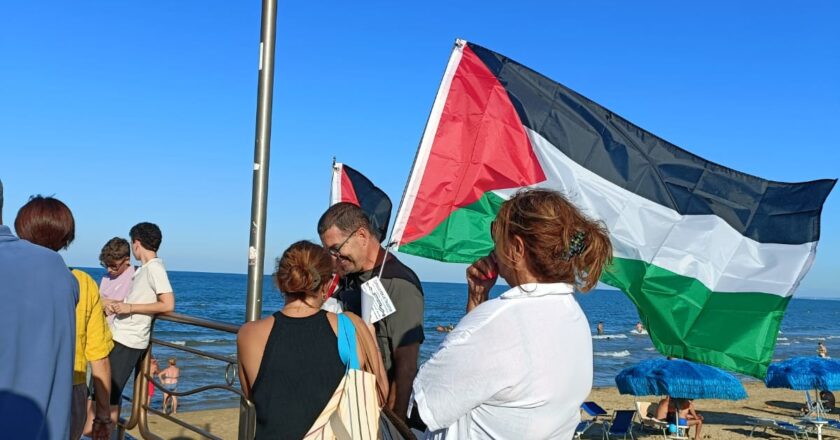 A Vasto sit-in di sostegno per la flotta per Gaza