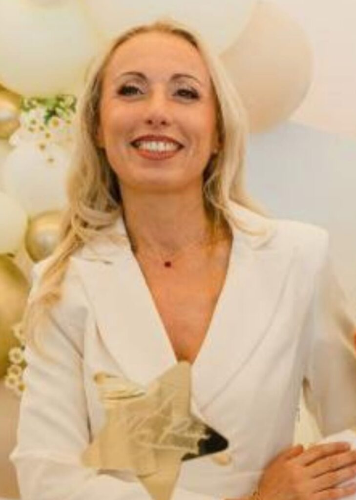 Antonella Pietropaolo compie 50 anni, tanti auguri
