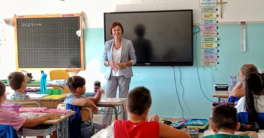 Nuovo anno scolastico, l’assessora Cianci visita gli istituti vastesi: “La scuola cuore della comunità cittadina, qui si costruisce il futuro”