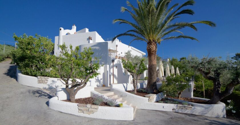 Vasto, il resort Villa Vignola diventa villa privata