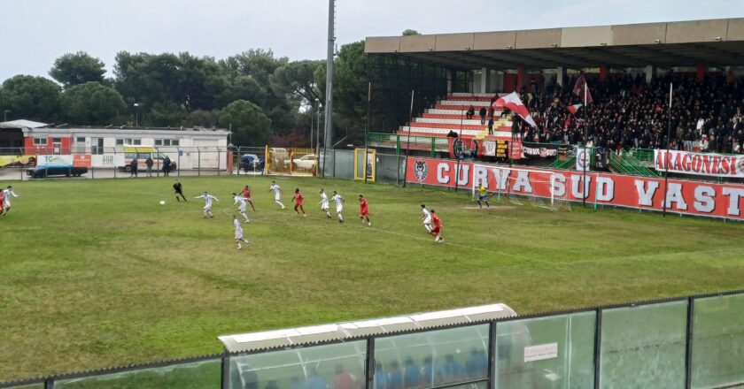 Il San Salvo espugna l’Aragona, 2-0. Pro Vasto in dieci per oltre sessanta minuti