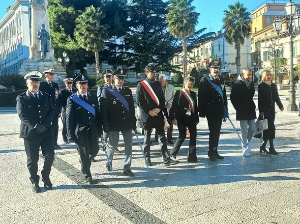 Vasto ha reso omaggio ai caduti di tutte le guerre