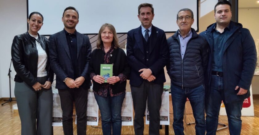 San Salvo, ieri la seconda serata del CROCEVIE Festival di Letteratura e dintorni