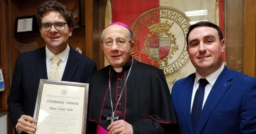 Vasto conferisce la cittadinanza onoraria a Mons. Bruno Forte, ieri la cerimonia in Comune
