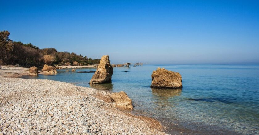 Nicola Della Gatta: ” Sulla scogliera nessuno stabilimento”