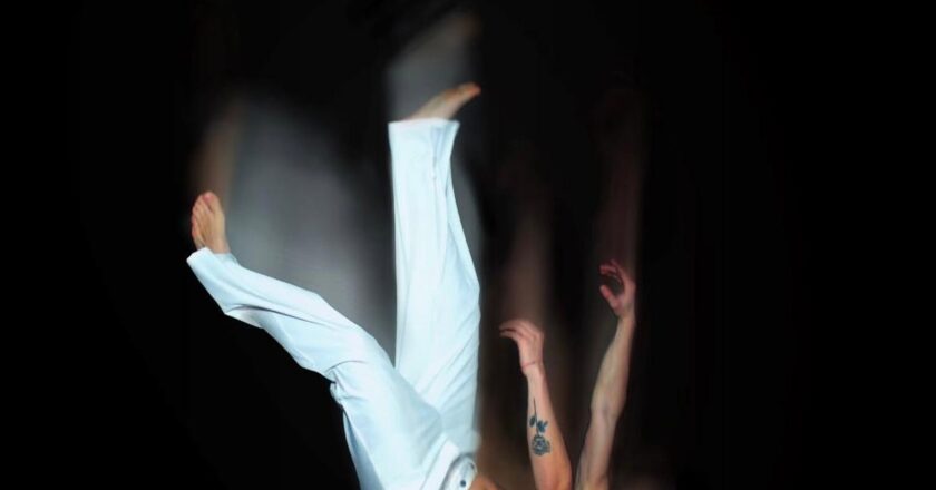 Da ieri su tutte le piattaforne l’EP “Cadere nel vuoto” di Alessandro Baccalà, in arte “Testo”