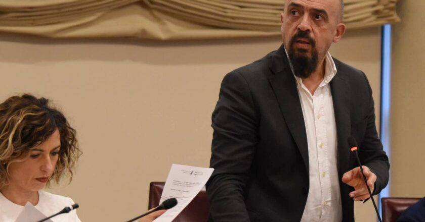 Taglieri (M5S): “Asl02 nel caos dal 1° gennaio: facchinaggio smantellato, ferie forzate e demansionamenti. Alcuni lavoratori costretti a dimettersi”