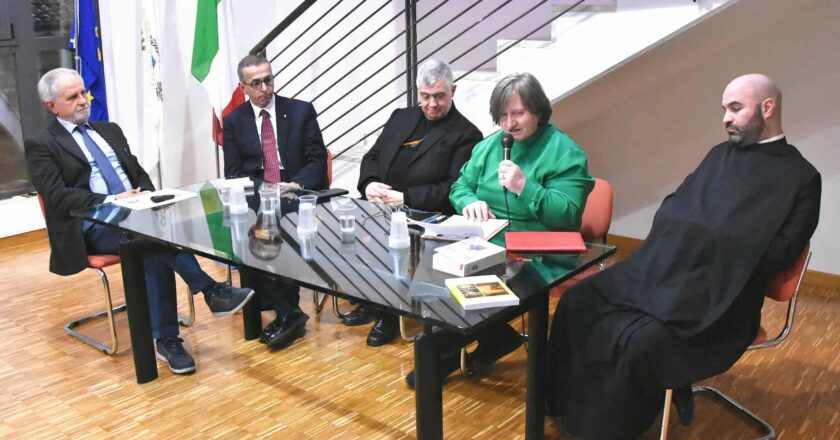 San Salvo, ieri alla “Porta della Terra” il convegno “Dal Vanità delle vanità al Verbo che informa: Qohelet, San Francesco di Sales e il giornalismo del futuro”