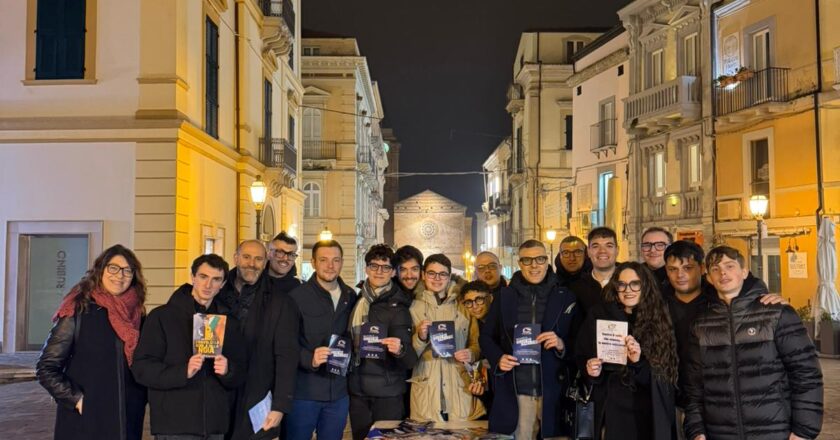 Vasto, in Piazza Diomede il banchetto informativo promosso da Gioventù Nazionale – Provincia di Chieti