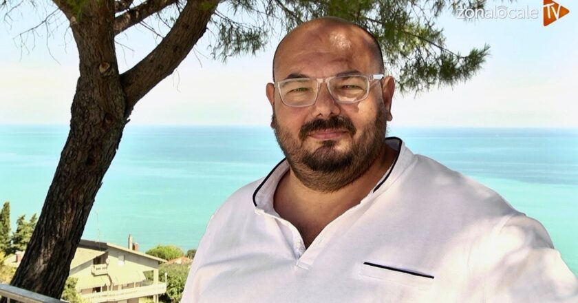 Andrea Mazzatenta: “I lupi sono alla ricerca di cibo e vengono attratti da tutto ciò che è rifiuto umano”