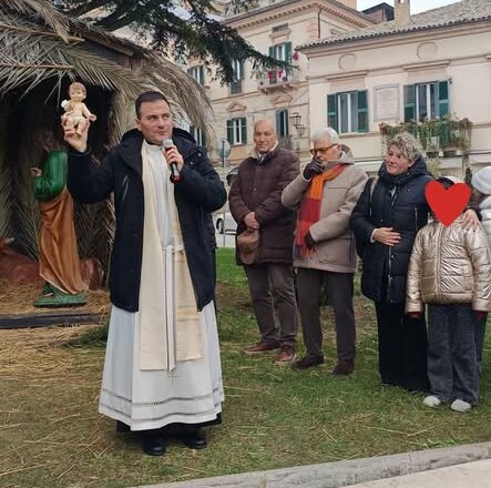 Vasto, un nuovo Bambinello nel presepe di Piazza Rossetti