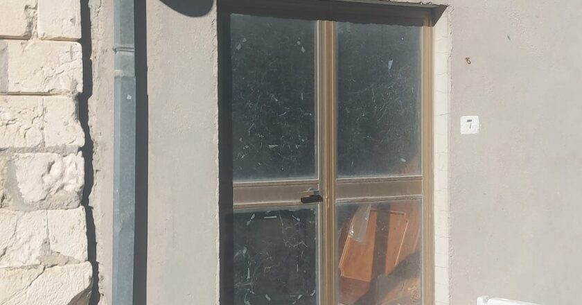 Fresagrandinaria, casa pericolante. I consiglieri di minoranza chiedono al Sindaco di intervenire