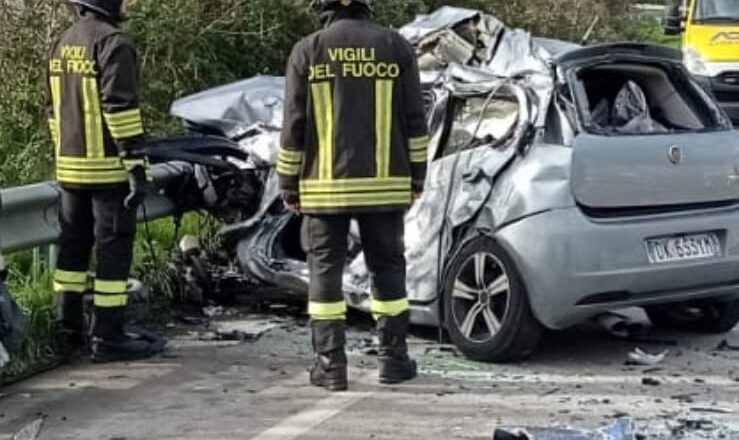 È Giuseppe Panichelli il 21enne deceduto nel tragico incidente avvenuto questa mattina a San Salvo