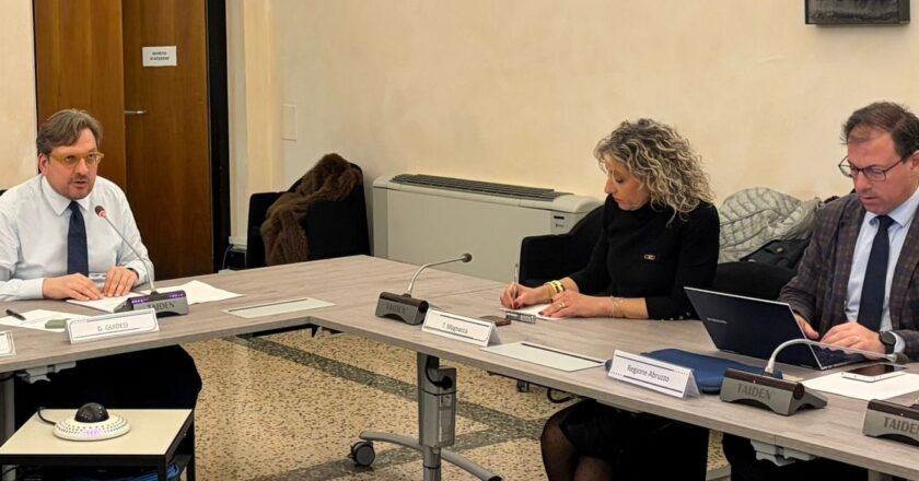 Tutte le regioni italiane, al di la’ dell’appartenza, per sostenere in un momento così difficile l’automotive