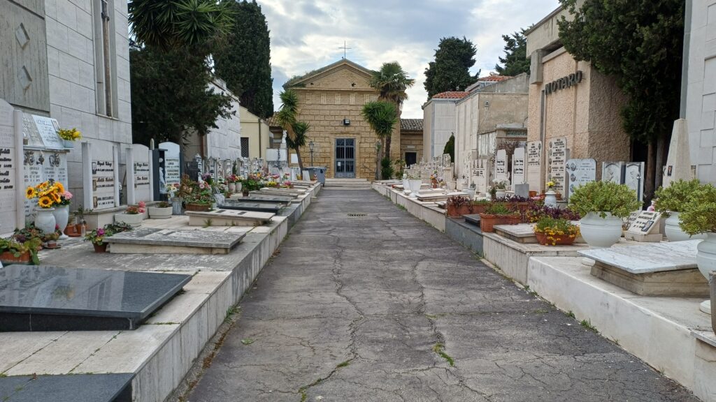 Cimitero Vasto