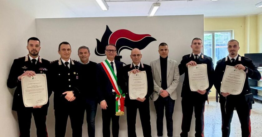 Legalità e sicurezza: attestati di riconoscenza ai Carabinieri della Stazione di Archi