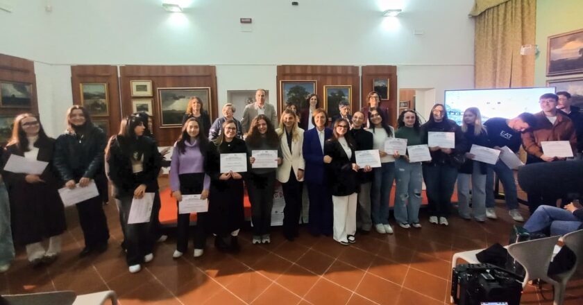 Consegnati attestati agli studenti che hanno partecipato al concorso “Gli eroi del dono nascono a scuola”  