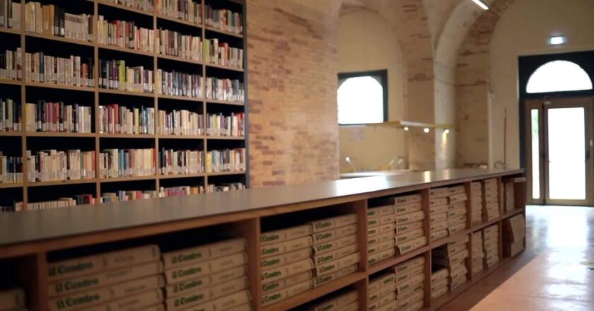 Pubblicato l’avviso per la costituzione di un elenco di operatori economici per la fornitura di libri alla biblioteca comunale “Raffaele Mattioli”
