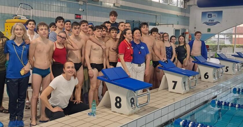Il Palizzi-Mattei protagonista ai giochi della gioventù: oro nel volley femminile e cinque podi nel nuoto