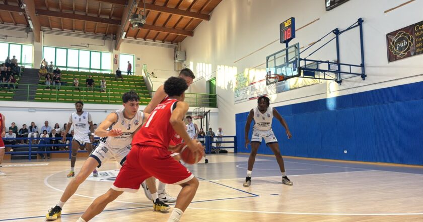 La Vasto Basket cade anche a Civitanova Marche. Ora la salvezza passerà attraverso i play out