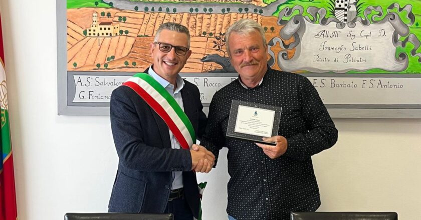 Pollutri, va in pensione il dipendente Giuseppe Graziani